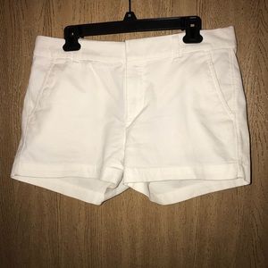 Gap Girlfriend 3-in short white size 10